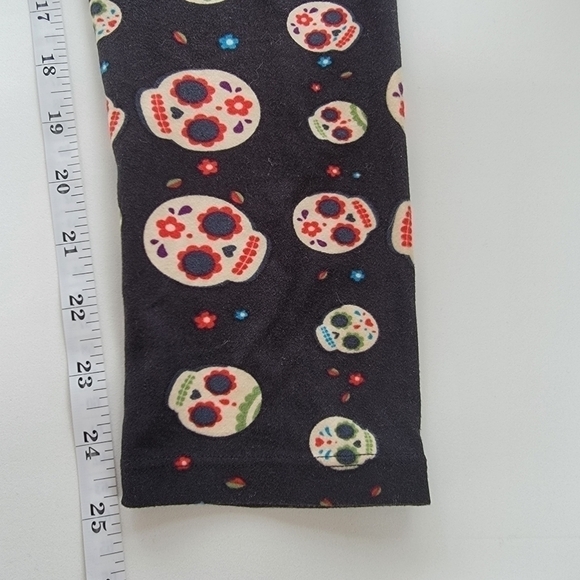 LuLaRoe☆ Sugar Skull Leggings EUC - Picture 4 of 6